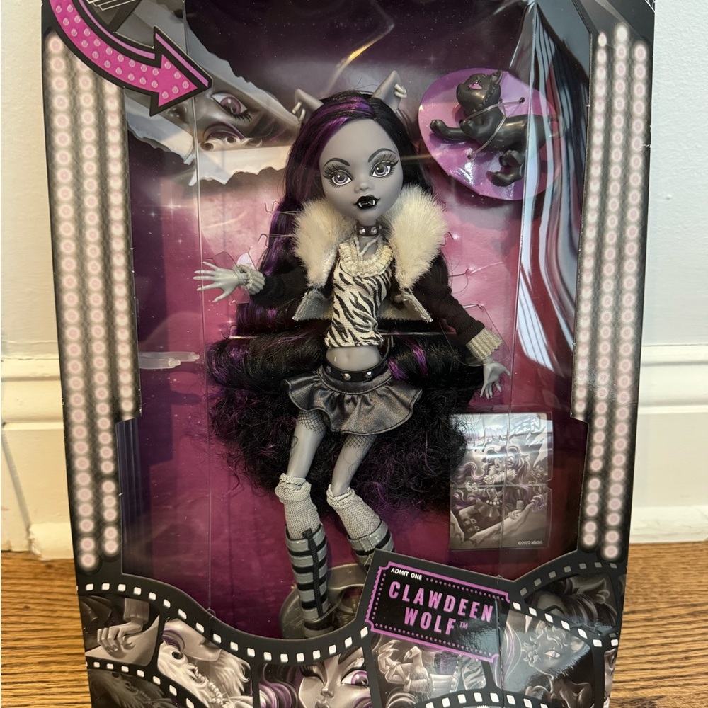 Clawdeen Wolf Doll with Black and Purple Outfit